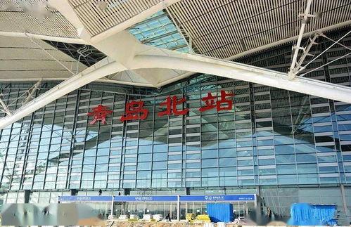 青岛北站吃瓜事件,一场网络热议的公共秩序风波